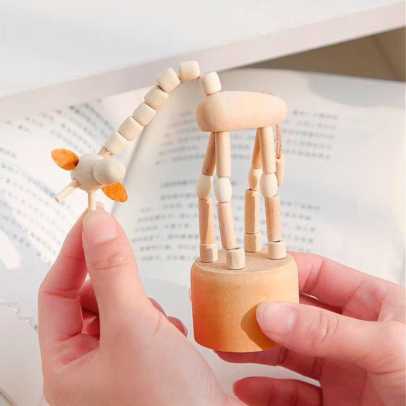 Boneco de Madeira Articulado Pinas